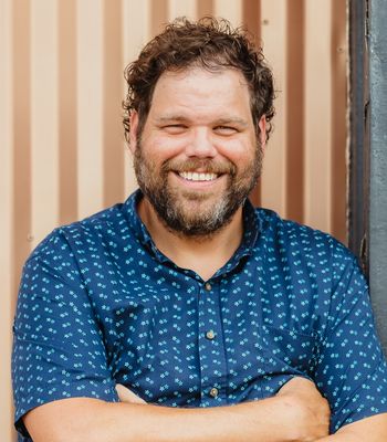 Portrait of Leighton Allen, Owner/Broker.